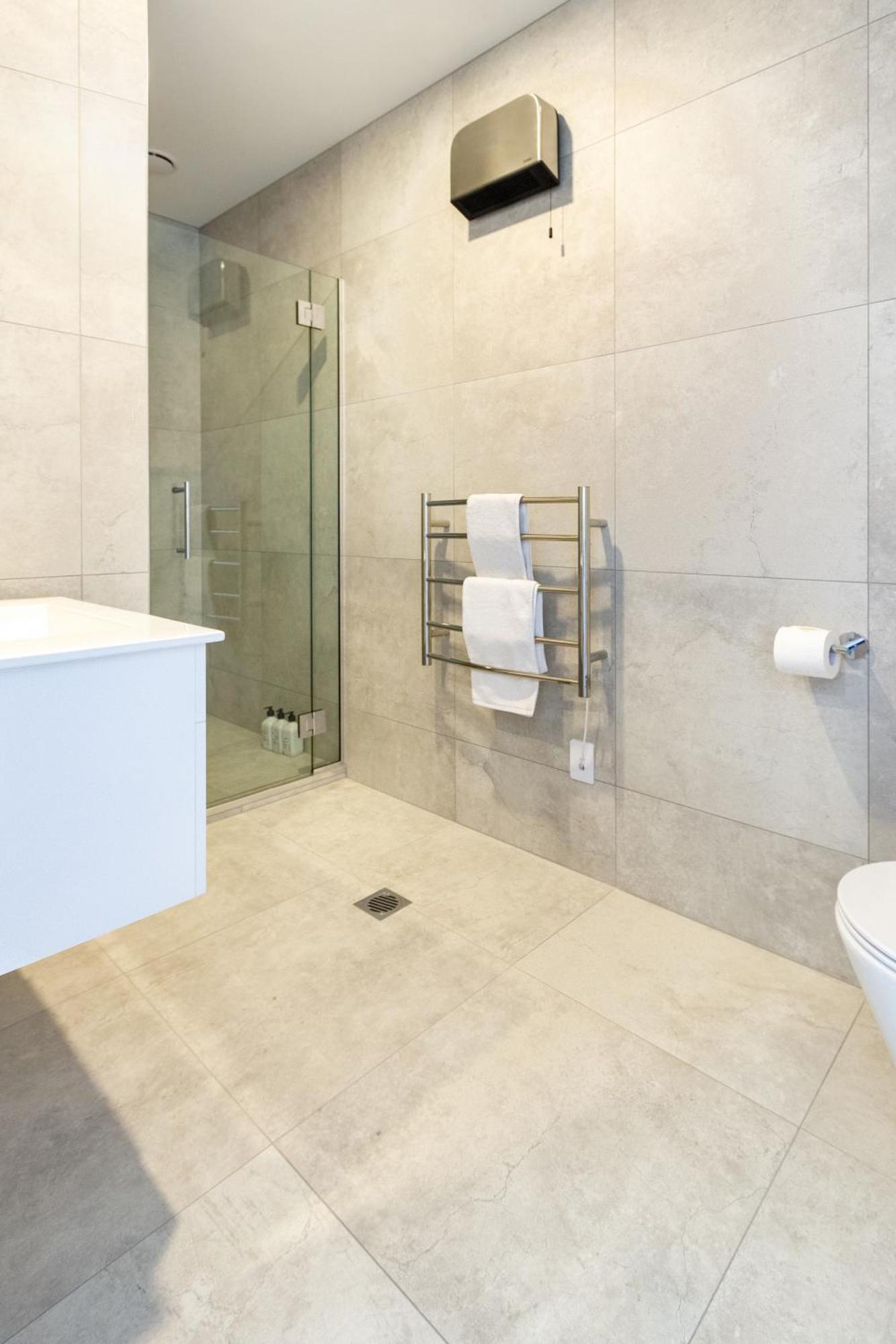 شقة 2 Bed, 2 Bath W Sofa Bed - Great Cafes Nearby كريستتشيرش المظهر الخارجي الصورة